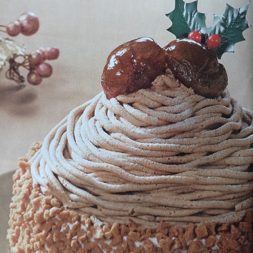 ファミマのクリスマスケーキ（2023）