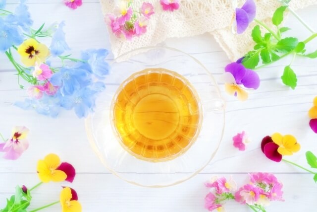 花の中の紅茶