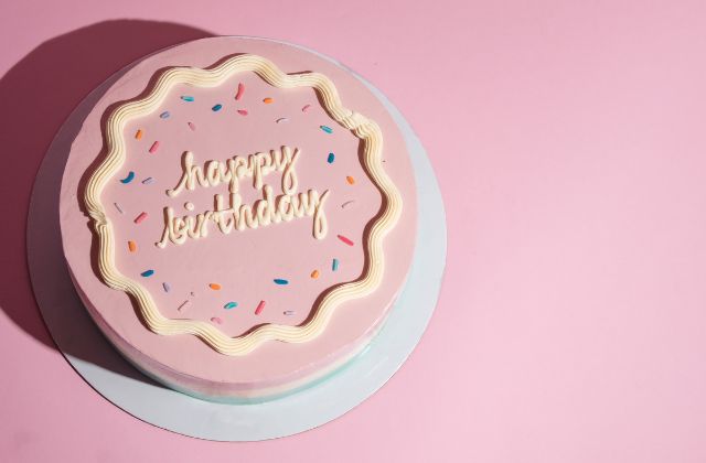 不二家の誕生日ケーキは予約なしでも買える？ネットや電話予約の方法は？